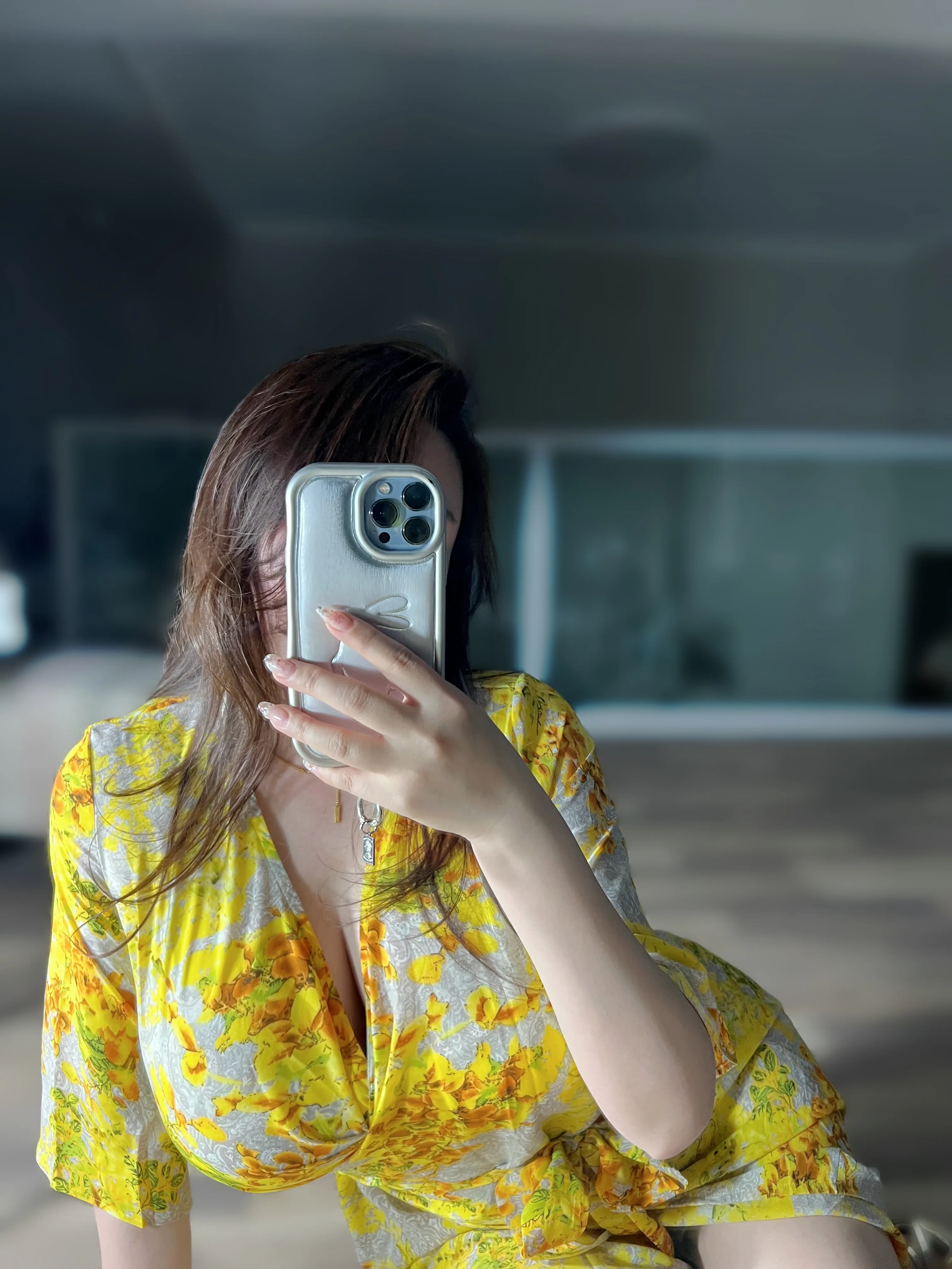 MIYA – 黄色战袍 11P